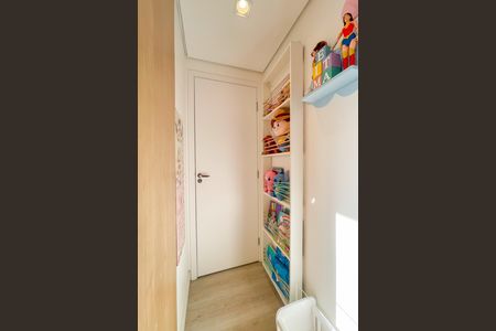 Casa de condomínio à venda com 64m², 2 quartos e 2 vagas Casa de condomínio à venda com 64m², 2 quartos e 2 vagasQuarto 2