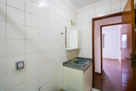 Apartamento à venda com 137m², 3 quartos e 2 vagas Apartamento à venda com 137m², 3 quartos e 2 vagasBanheiro social