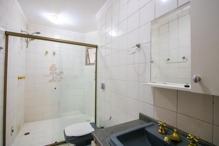 Apartamento à venda com 137m², 3 quartos e 2 vagas Apartamento à venda com 137m², 3 quartos e 2 vagasBanheiro social