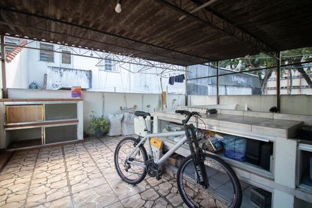 TERRAÇO de casa à venda com 6 quartos, 170m² em Conjunto Residencial Paraiso, São Paulo