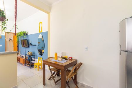 Casa à venda com 180m², 1 quarto e 2 vagas Casa à venda com 180m², 1 quarto e 2 vagasSala/Cozinha