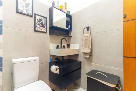 Casa à venda com 180m², 1 quarto e 2 vagas Casa à venda com 180m², 1 quarto e 2 vagasBanheiro da Suíte