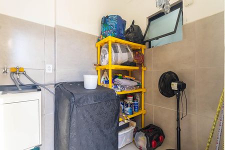 Casa à venda com 180m², 1 quarto e 2 vagas Casa à venda com 180m², 1 quarto e 2 vagasÁrea de Serviço