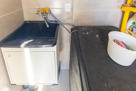 Casa à venda com 180m², 1 quarto e 2 vagas Casa à venda com 180m², 1 quarto e 2 vagasÁrea de Serviço