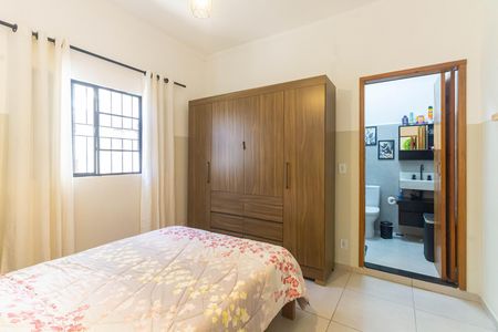 Suíte de casa à venda com 1 quarto, 180m² em Vila Carrão, São Paulo