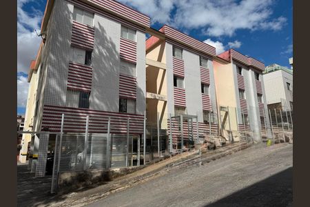 fachada de apartamento para alugar com 3 quartos, 80m² em Alto Caiçaras, Belo Horizonte