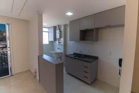 Apartamento para alugar com 50m², 2 quartos e 1 vaga Apartamento para alugar com 50m², 2 quartos e 1 vagaCozinha e Área de Serviço