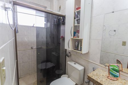 Banheiro da Suíte de apartamento à venda com 2 quartos, 164m² em Concórdia, Belo Horizonte