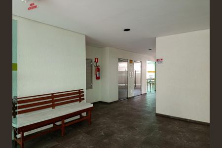 Apartamento à venda com 42m², 1 quarto e 1 vagaHall social