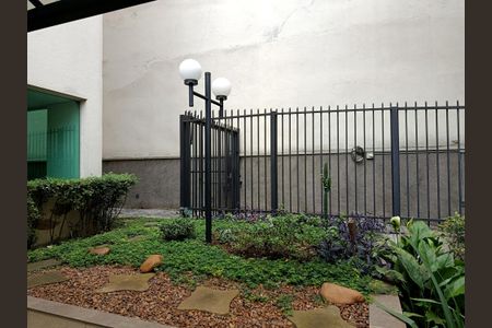 Apartamento à venda com 42m², 1 quarto e 1 vagaJardim frontal
