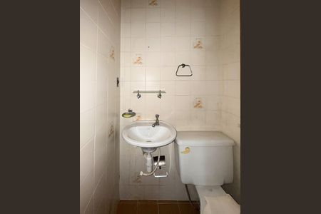 Apartamento à venda com 133m², 3 quartos e 2 vagas Apartamento à venda com 133m², 3 quartos e 2 vagasBanheiro de serviço
