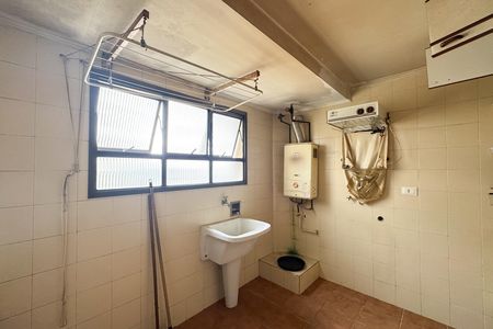 Apartamento à venda com 133m², 3 quartos e 2 vagas Apartamento à venda com 133m², 3 quartos e 2 vagasÁrea de Serviço