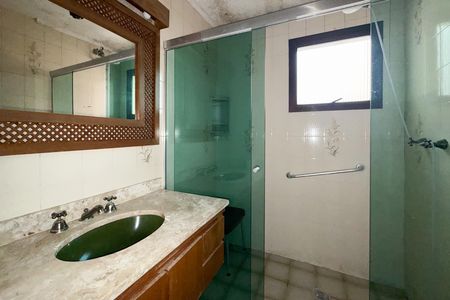 Apartamento à venda com 133m², 3 quartos e 2 vagas Apartamento à venda com 133m², 3 quartos e 2 vagasBanheiro Social