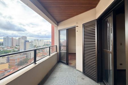 Apartamento à venda com 133m², 3 quartos e 2 vagas Apartamento à venda com 133m², 3 quartos e 2 vagasVaranda da sala