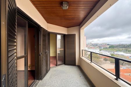 Apartamento à venda com 133m², 3 quartos e 2 vagas Apartamento à venda com 133m², 3 quartos e 2 vagasVaranda da sala