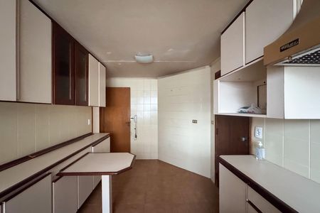 Apartamento à venda com 133m², 3 quartos e 2 vagas Apartamento à venda com 133m², 3 quartos e 2 vagasCozinha