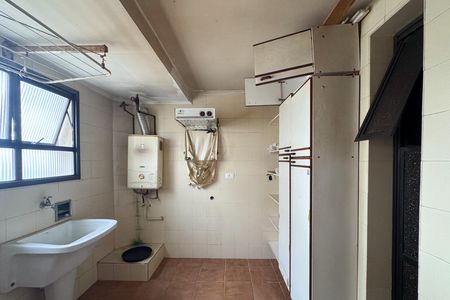 Apartamento à venda com 133m², 3 quartos e 2 vagas Apartamento à venda com 133m², 3 quartos e 2 vagasÁrea de Serviço