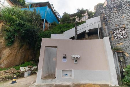 Casa para alugar com 50m², 2 quartos e sem vaga Casa para alugar com 50m², 2 quartos e sem vagaFachada