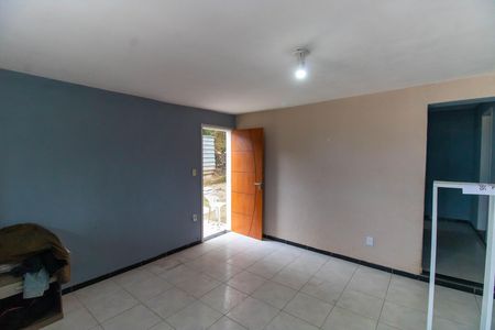 Casa para alugar com 50m², 2 quartos e sem vaga Casa para alugar com 50m², 2 quartos e sem vagaSala