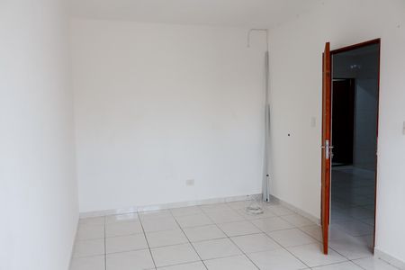 Sala/Quarto 1 de casa para alugar com 2 quartos, 50m² em Santa Maria, Osasco