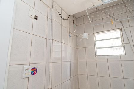 Banheiro de kitnet/studio para alugar com 1 quarto, 27m² em Bela Vista, São Paulo