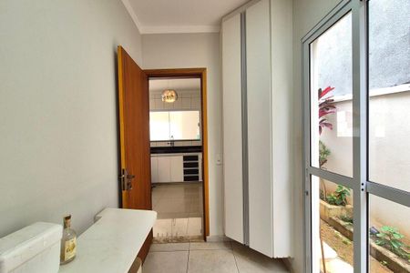 Casa de condomínio para alugar com 350m², 4 quartos e 6 vagas Casa de condomínio para alugar com 350m², 4 quartos e 6 vagasÁrea de Serviço
