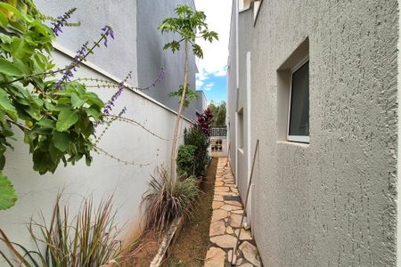 Casa de condomínio para alugar com 350m², 4 quartos e 6 vagas Casa de condomínio para alugar com 350m², 4 quartos e 6 vagasCorredor