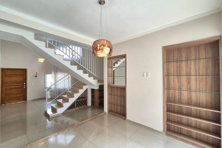 Casa de condomínio para alugar com 350m², 4 quartos e 6 vagas Casa de condomínio para alugar com 350m², 4 quartos e 6 vagasCopa
