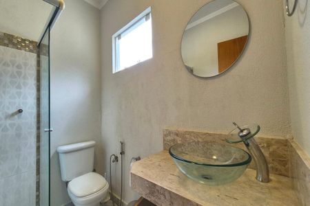 Casa de condomínio para alugar com 350m², 4 quartos e 6 vagas Casa de condomínio para alugar com 350m², 4 quartos e 6 vagasBanheiro da Suíte