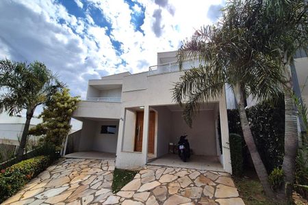 Casa de condomínio para alugar com 350m², 4 quartos e 6 vagas Casa de condomínio para alugar com 350m², 4 quartos e 6 vagasFachada do Prédio