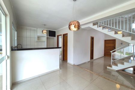 Casa de condomínio para alugar com 350m², 4 quartos e 6 vagas Casa de condomínio para alugar com 350m², 4 quartos e 6 vagasCopa