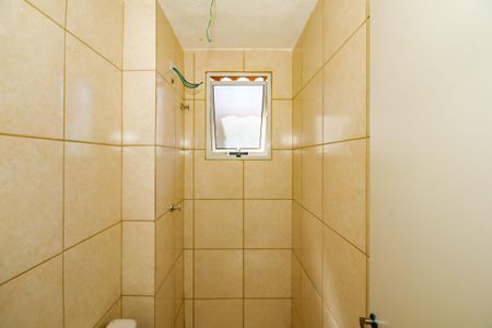 Banheiro social de apartamento para alugar com 2 quartos, 41m² em Serra Dourada, Vespasiano