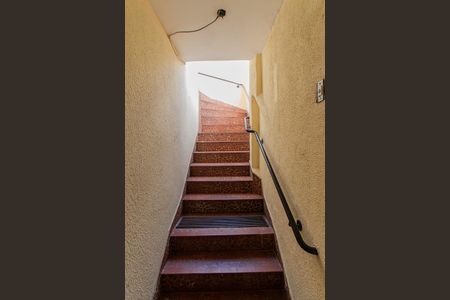 Escada de apartamento para alugar com 1 quarto, 60m² em Vila Maria, São Paulo
