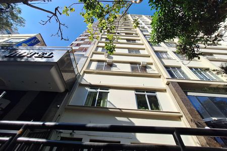 Apartamento à venda com 130m², 3 quartos e 1 vaga Apartamento à venda com 130m², 3 quartos e 1 vagaFachada