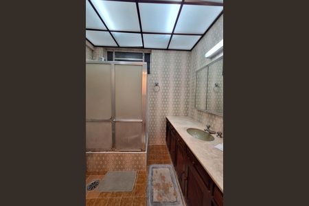 Apartamento à venda com 130m², 3 quartos e 1 vaga Apartamento à venda com 130m², 3 quartos e 1 vagaBanheiro Social