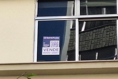 Apartamento à venda com 130m², 3 quartos e 1 vaga Apartamento à venda com 130m², 3 quartos e 1 vagaPlaca