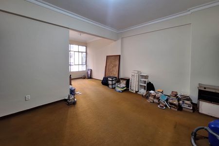 Apartamento à venda com 130m², 3 quartos e 1 vaga Apartamento à venda com 130m², 3 quartos e 1 vagaSala