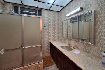 Apartamento à venda com 130m², 3 quartos e 1 vaga Apartamento à venda com 130m², 3 quartos e 1 vagaBanheiro Social