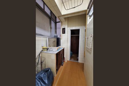 Apartamento à venda com 130m², 3 quartos e 1 vaga Apartamento à venda com 130m², 3 quartos e 1 vagaÁrea de Serviço