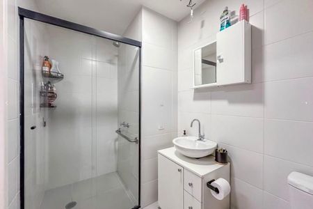 Banheiro de kitnet/studio à venda com 1 quarto, 26m² em Vila Cordeiro, São Paulo