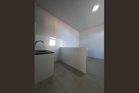 Cozinha de kitnet/studio para alugar com 1 quarto, 35m² em Parque Recreio, Contagem
