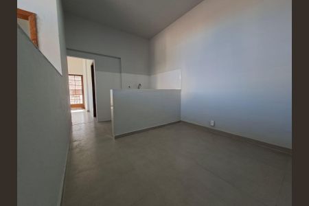 Sala de kitnet/studio para alugar com 1 quarto, 35m² em Parque Recreio, Contagem