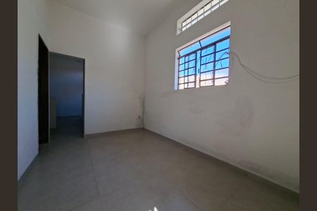 Sala de kitnet/studio para alugar com 1 quarto, 35m² em Parque Recreio, Contagem