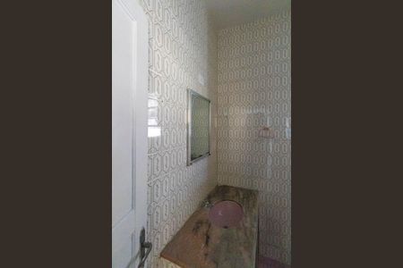 Casa para alugar com 70m², 2 quartos e 1 vaga Casa para alugar com 70m², 2 quartos e 1 vagaBanheiro