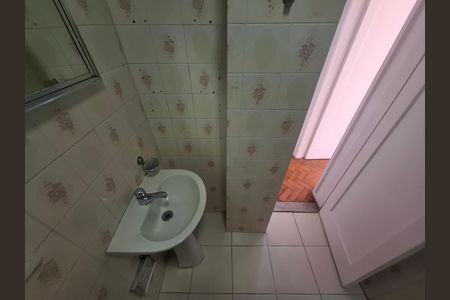 Banheiro  de apartamento para alugar com 1 quarto, 42m² em Catete, Rio de Janeiro