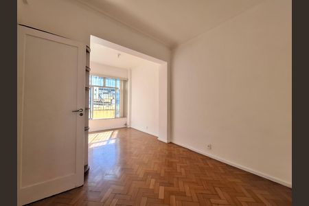 Sala de apartamento para alugar com 1 quarto, 42m² em Catete, Rio de Janeiro