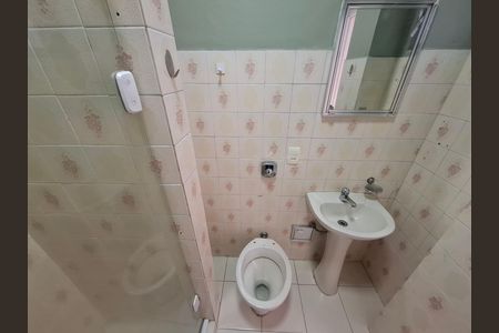 Banheiro  de apartamento para alugar com 1 quarto, 42m² em Catete, Rio de Janeiro