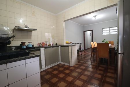 Casa à venda com 3 quartos, 250m² em Vila Assunção, Santo André