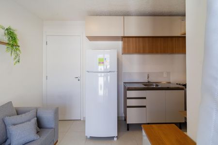 Sala de apartamento para alugar com 2 quartos, 32m² em Parque Industrial Tomas Edson, São Paulo