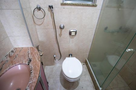 Banheiro de apartamento à venda com 2 quartos, 63m² em Bonsucesso, Rio de Janeiro